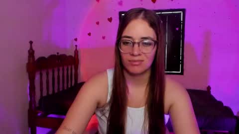 Snapshot of atenas__05 chatting on 12.12.24 atenas online show from 12.12.24