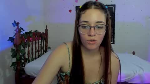 Snapshot of atenas__05 chatting on 12.30.24 atenas online show from 12.30.24