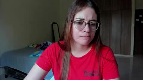 Snapshot of atenas__05 chatting on 01.22.25 atenas online show from 01.22.25