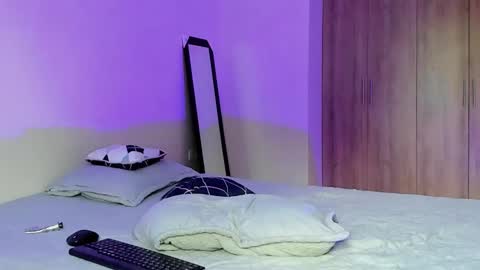 Snapshot of atenas__05 chatting on 01.29.25 atenas online show from 01.29.25