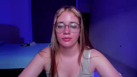 Snapshot of atenas__05 chatting on 02.26.25 atenas online show from 02.26.25