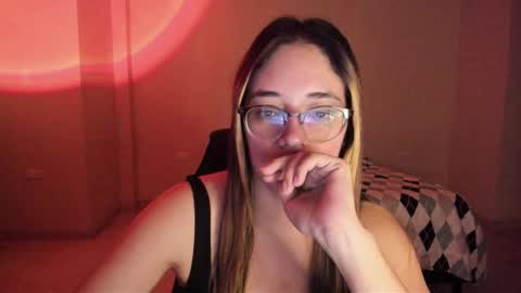 Snapshot of atenas__05 chatting on 09.30.25 atenas online show from 09.30.25