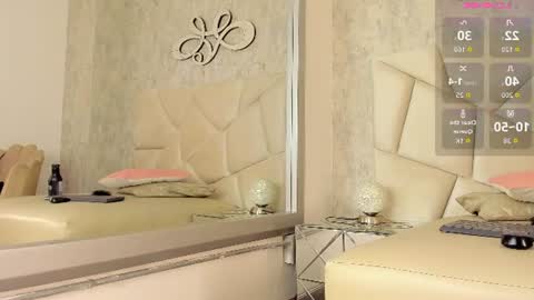 Snapshot of atenea_lux chatting on 06.12.26 atenea lux online show from 06.12.26