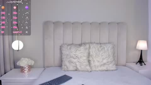 ATENEA ROBERTS Sofia online show from 09.16.25
