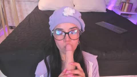 Snapshot of atenea_velle chatting on 02.20.26 atenea velle online show from 02.20.26