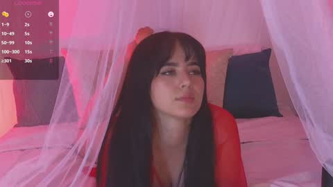 Snapshot of ateneasantacruz chatting on 01.24.25 Atenea online show from 01.24.25