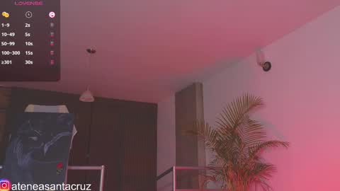 Snapshot of ateneasantacruz chatting on 02.24.25 Atenea online show from 02.24.25