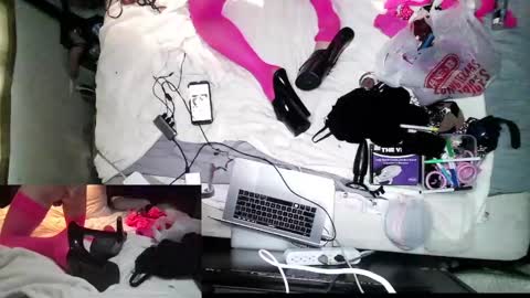 Snapshot of athenaatiya chatting on 01.09.25 Sissy Athena online show from 01.09.25