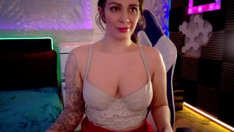 Athena Autumn online show from 04.03.26