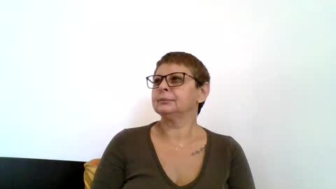 Snapshot of atikaarea chatting on 10.10.25 atikaarea online show from 10.10.25