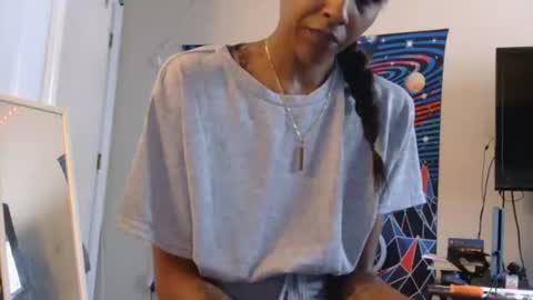 Snapshot of atirahcali chatting on 10.13.25 AtirahCali online show from 10.13.25