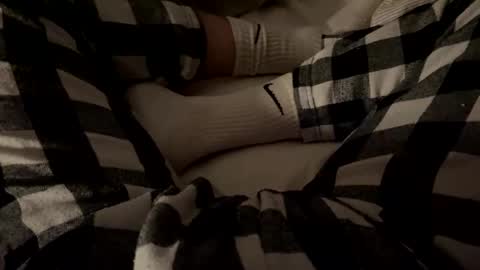 Undress a hung twink  online show from 12.14.24