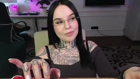 online every day between 10am-23pm online show from 04.11.26