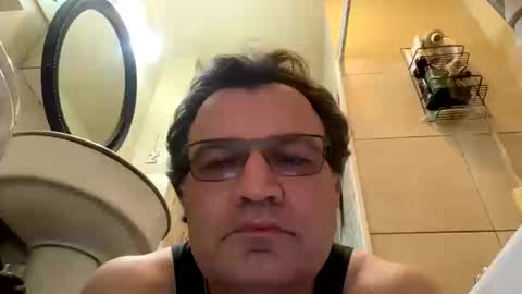 Snapshot of atozzzz chatting on 10.13.25 atozzzz online show from 10.13.25