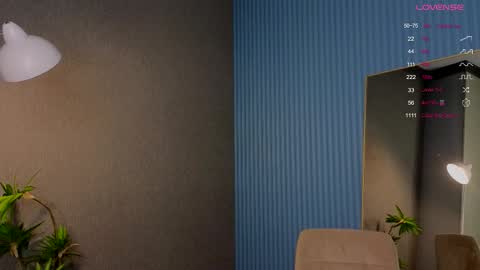 Snapshot of au_eve chatting on 09.19.25 Eve or Dora the Sexplorer D online show from 09.19.25