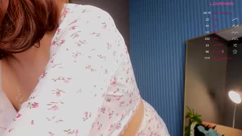 Snapshot of au_eve chatting on 09.22.25 Eve or Dora the Sexplorer D online show from 09.22.25