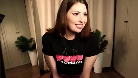 Snapshot of au_eve chatting on 11.06.25 Eve or Dora the Sexplorer D online show from 11.06.25