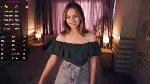 Snapshot of audiedelorbe chatting on 10.09.25 Jolyn online show from 10.09.25