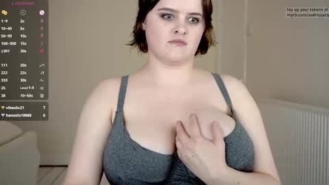 Snapshot of audreyjacq chatting on 09.26.25 Audrey Jacq online show from 09.26.25