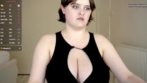 Snapshot of audreyjacq chatting on 09.27.25 Audrey Jacq online show from 09.27.25