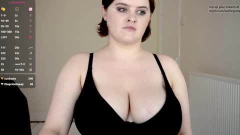 Snapshot of audreyjacq chatting on 10.07.25 Audrey Jacq online show from 10.07.25