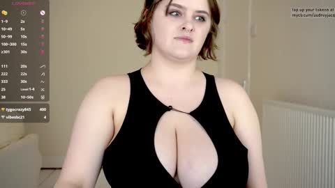 Snapshot of audreyjacq chatting on 10.11.25 Audrey Jacq online show from 10.11.25