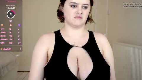 Snapshot of audreyjacq chatting on 10.17.25 Audrey Jacq online show from 10.17.25