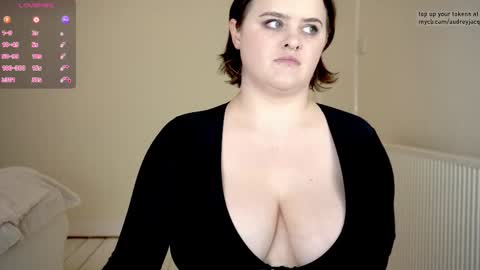 Snapshot of audreyjacq chatting on 10.18.25 Audrey Jacq online show from 10.18.25