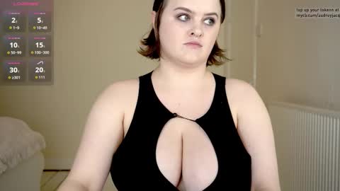 Snapshot of audreyjacq chatting on 11.08.25 Audrey Jacq online show from 11.08.25