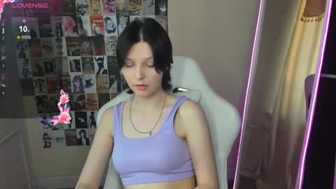 Snapshot of audreyykim chatting on 10.22.25 Audrey online show from 10.22.25