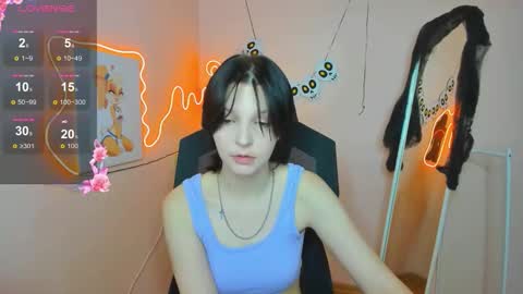 Snapshot of audreyykim chatting on 11.04.25 Audrey online show from 11.04.25