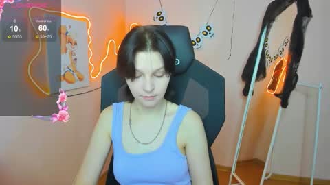 Snapshot of audreyykim chatting on 11.05.25 Audrey online show from 11.05.25