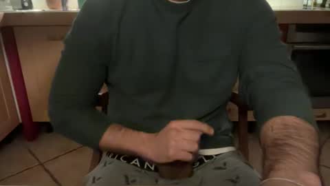 Snapshot of augustload chatting on 11.12.25 AugustLoad online show from 11.12.25