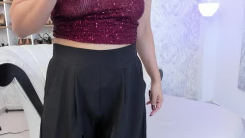 Aura sanders online show from 04.08.26