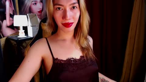 Miss awra online show from 12.04.24