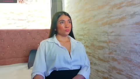 Snapshot of aurora_jones1 chatting on 09.25.25 Aurora online show from 09.25.25