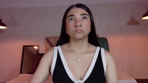 Snapshot of aurora_jones1 chatting on 10.20.25 Aurora online show from 10.20.25