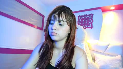 Snapshot of aurora_jones_ chatting on 09.21.25 aurora jones online show from 09.21.25
