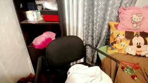 Snapshot of aurora_more chatting on 02.14.25 cute online show from 02.14.25