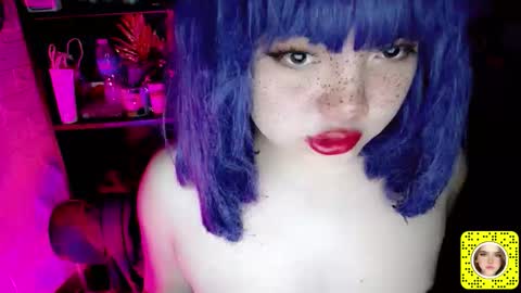 Snapshot of aurora_more chatting on 09.18.25 cute online show from 09.18.25