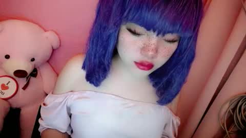 cute online show from 03.31.26