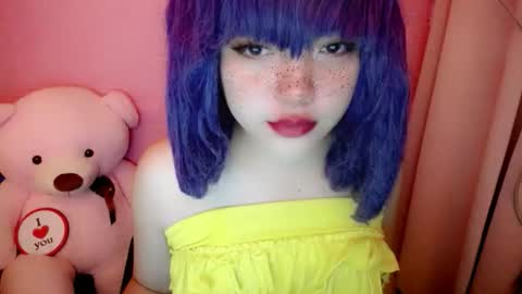 cute online show from 05.27.26