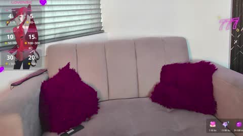 Snapshot of aurora_petitee chatting on 05.22.26 Aurora online show from 05.22.26
