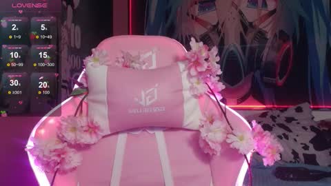 Snapshot of aurora_radiance chatting on 09.09.25 Serena online show from 09.09.25