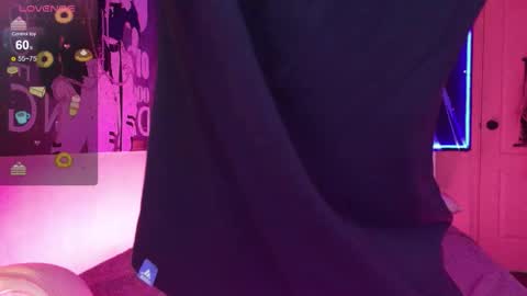 Snapshot of aurora_radiance chatting on 10.22.25 Serena online show from 10.22.25