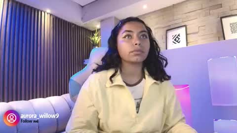aurora_willow9 online show from 11.24.25