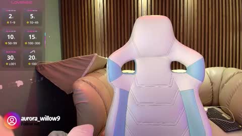 aurora_willow9 online show from 12.23.25