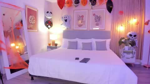 Aurora online show from 10.31.25