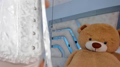 Aurora  online show from 01.15.26