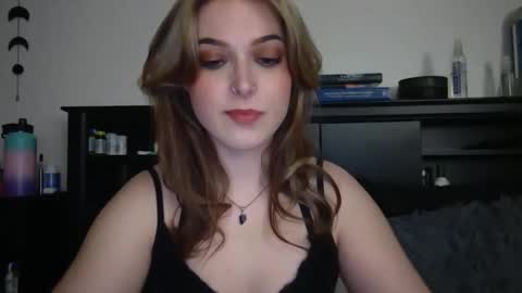 Snapshot of auroralightz1 chatting on 02.14.26 auroralightz1 online show from 02.14.26